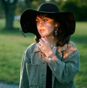 Meet your Posher, Clara